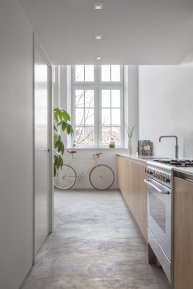 Square recessed lighting in kitchen