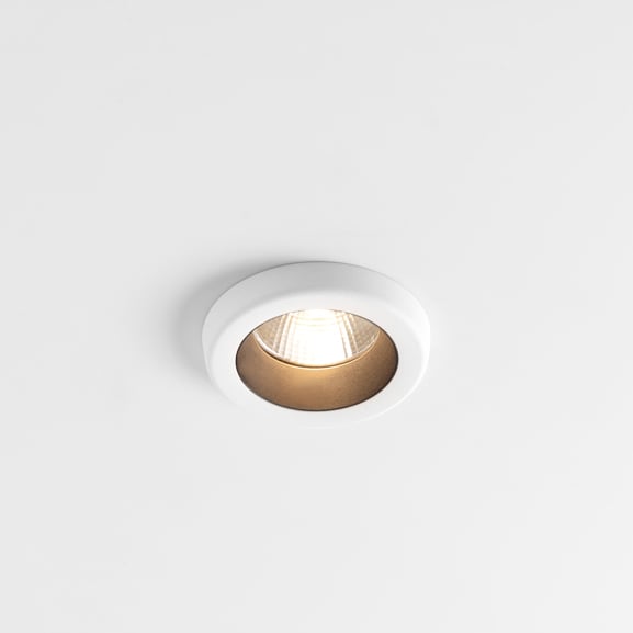 White Medard Recessed